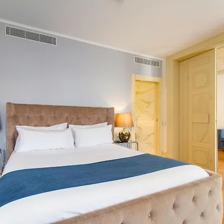 Oca Flores Boutique Apartahotel 4*