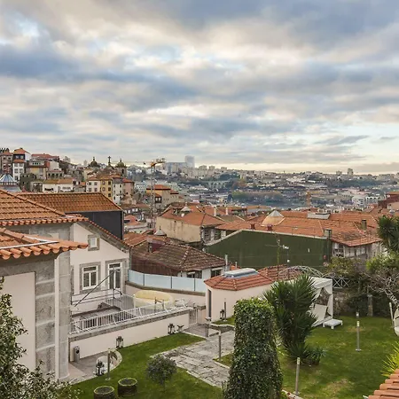 Apartahotel Oca Flores Boutique 4*